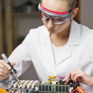 ¿Como funciona un resistor Explicacion para principiantes - Bowtech "electronica desde cero"<br />
"curso electronica gratis"<br />
"curso gratis"<br />
"Electronica"<br />
"curso de electronica"<br />
"curso electronica desde cero"<br />
"curso de electronica para pricipiantes"<br />
"aprender electronica gratis"<br />
"curso gratuito electronica"<br />
"curso online electronica"<br />
"electronica basica desde cero"<br />
"resistores"<br />
"resistor"<br />
"resistencia"<br />
"resistencia electronica"<br />
"como funciona un resistor"<br />
"calculo de resistencias"<br />
"circuito paralelo"<br />
"resistencias en paralelo"<br />
"calculo resistencias"<br />
"serie paralelo"<br />
"paralelo"